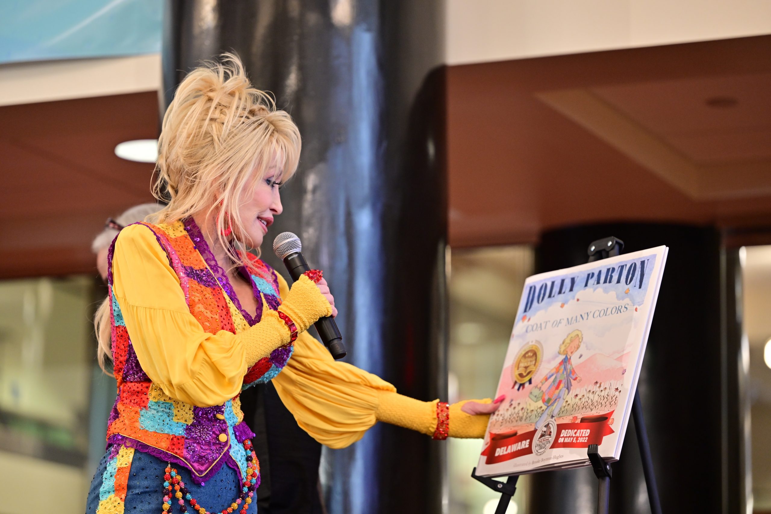 Join Dolly Parton For Two Livestream Broadcasts On May 5 To Celebrate The Imagination Library In 